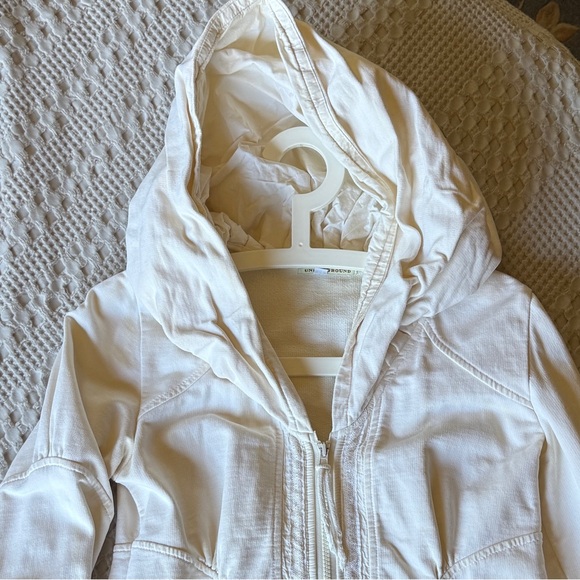 White Zip-Up Hoodie - prairie underground - Picture 3 of 8